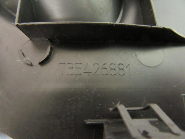 Fiat 500 735426881 számú, bal oldali belső műanyag