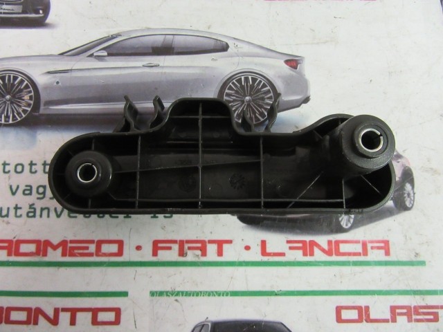 Lancia Musa jobb oldali kalaptartó tartó