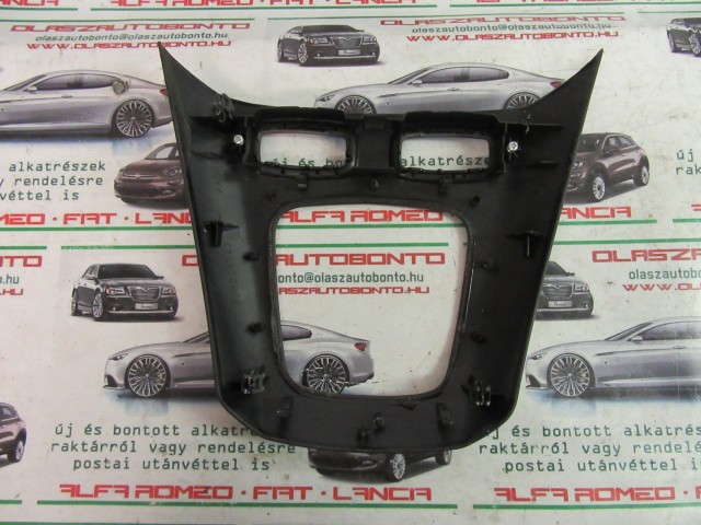 Fiat Idea/Lancia Musa 735324543 számú, váltókulissza körülötti közép konzol