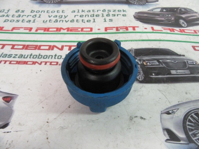 Lancia Ypsilon II. kiegyenlítő tartály sapka