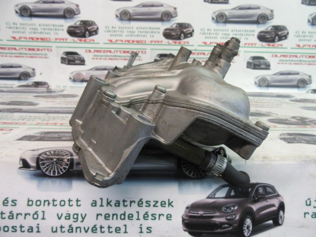 Alfa Romeo 159 2,4 Jtd 20v, 55210198 számú szívócsonk a képen látható sérüléssel