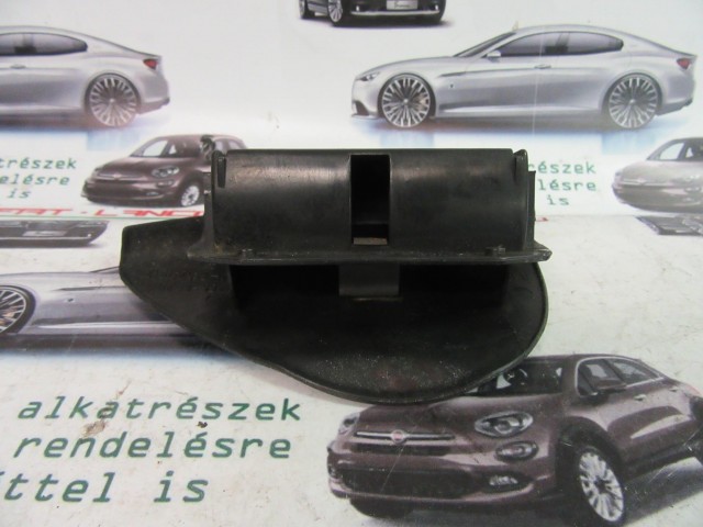 Fiat Multipla II. 735241912 számú, bal oldali hamutartó