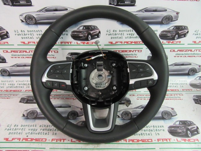 52027 Jeep Renegade bőr, multikormányos kormánykerék a képen látható sérüléssel