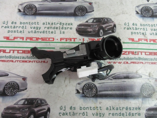 Jeep Renegade 51965938 számú gyújtás kapcsoló ház