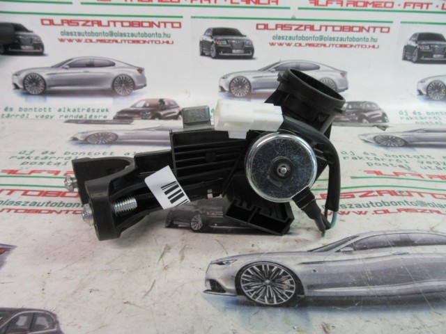 Jeep Renegade 51965938 számú gyújtás kapcsoló ház