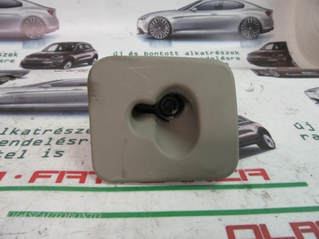 Alfa Romeo 159sw 156044756 számú , bal hátsó belső műanyag-rács beakasztó