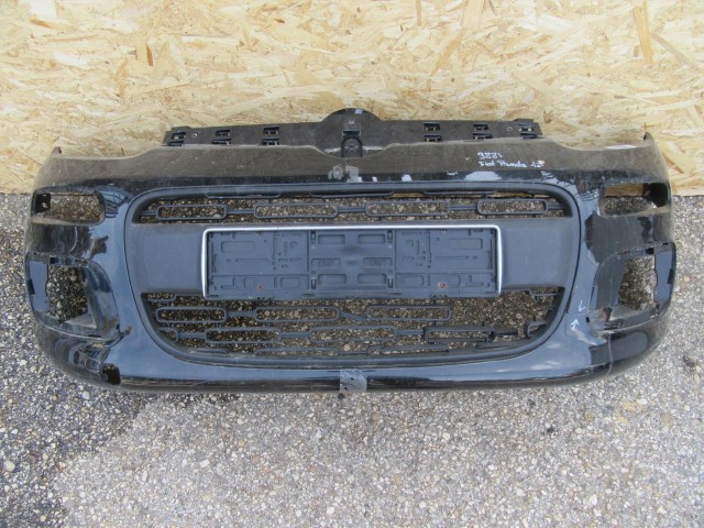 55144 Fiat Panda III. 2012-2024 fekete színű, első lökhárító a képen látható sérüléssel