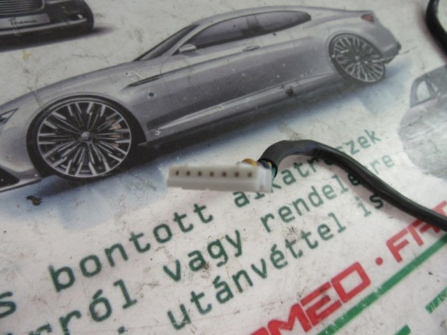 Lancia Ypsilon II. multikormány gomb kábel