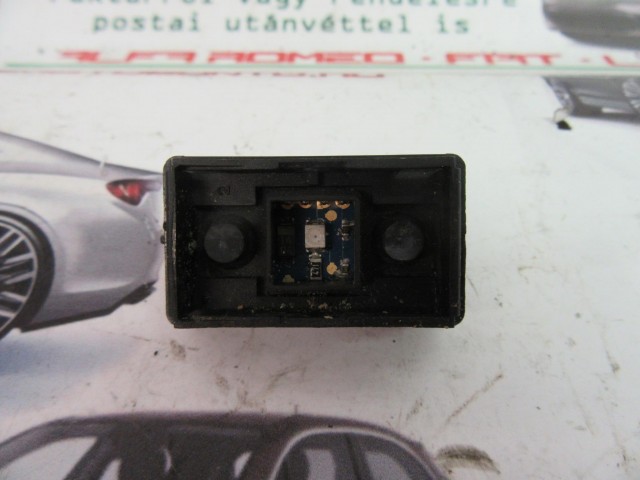 Lancia Musa  jobb első ablakemelő kapcsoló talp