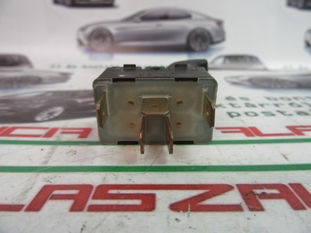 Alfa Romeo 156 jobb első ablakemelő kapcsoló