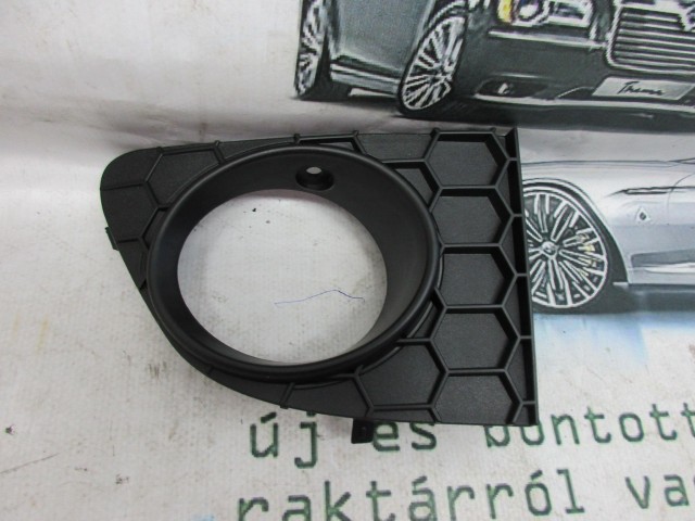 Fiat Nouva Punto 735507106 számú, utángyártott új, jobb oldali ködlámpa keret