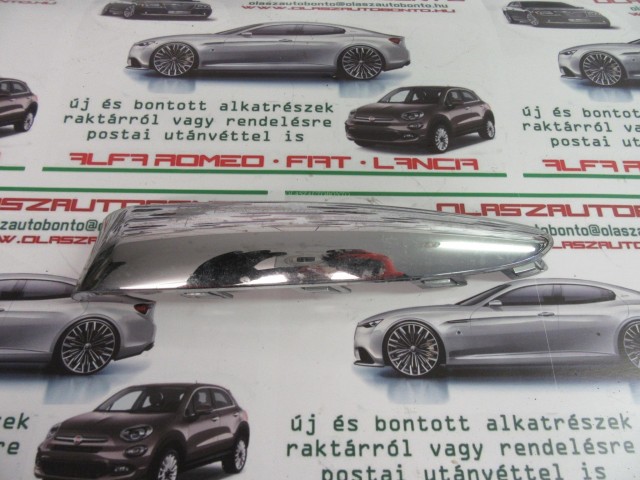 Fiat 500FL 735619526 számú, bal első díszcsík