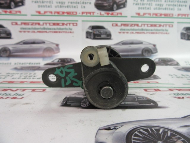 Fiat Stilo 5 ajtós csomagtérajtó zárbetét ház