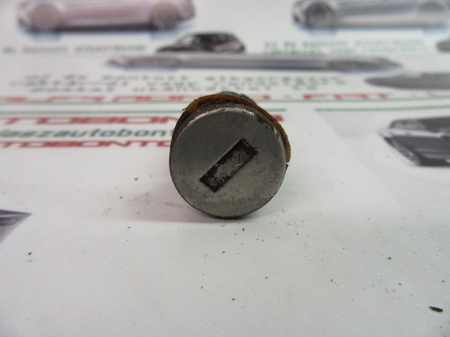 Fiat Stilo 5 ajtós, csomagtérajtó zárbetét