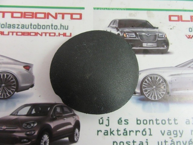 Fiat Stilo 5 ajtós, 735297019 számú , jobb oldali csavar takaró
