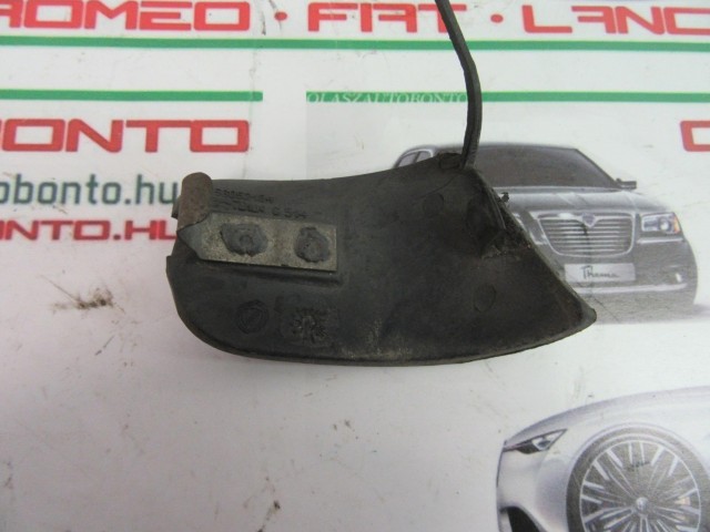 Alfa Romeo 147FL fekete színű, hátsó vonószem takaró