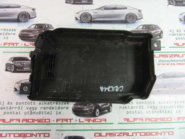Fiat Croma külső biztosíték ház felső rész