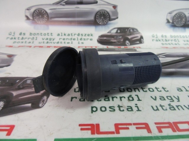 Fiat Croma ablakmosó tartály kupak