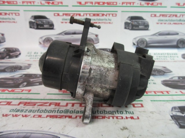 Alfa Romeo 147 468499661 számú ködlámpa