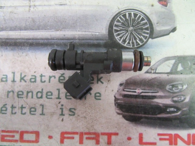 Alfa Romeo MiTo injektor 