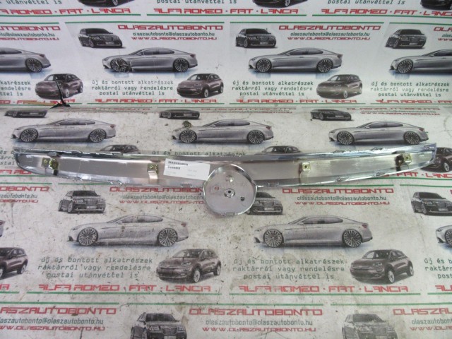 Fiat Punto Evo utángyártott új króm, első embléma tartó 735503990
