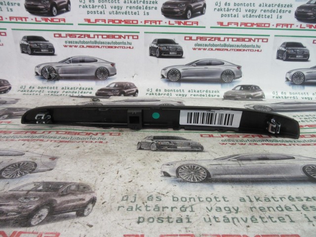 Alfa Romeo Giulietta 156088501 számú, bal hátsó matt fekete kárpit díszcsík