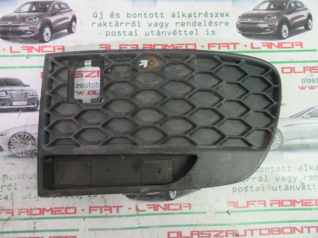 Fiat Punto III. sporting, 735321014 számú, jobb hátsó díszrács a képen látható sérüléssel