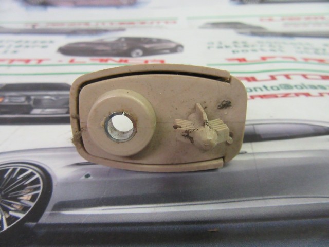 Lancia Delta napellenző tartó pöcök 735482521