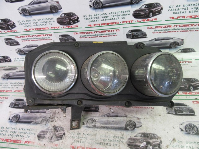 Alfa Romeo 159 jobb első xenon fényszóró, a képen látható sérüléssel 60683987