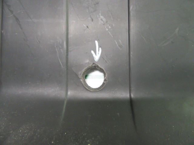 Fiat Doblo I.-II.  735286922 számú, csomagtér küszöb műanyag Sérült