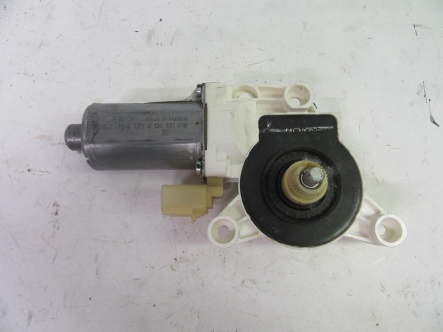 Lancia Voyager jobb első ablakemelő motor 0130821470