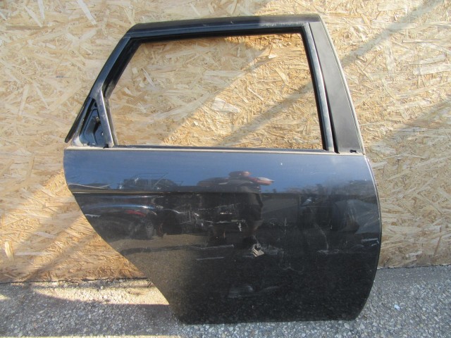 61583 Alfa Romeo 156 kombi, jobb hátsó fekete ajtó 