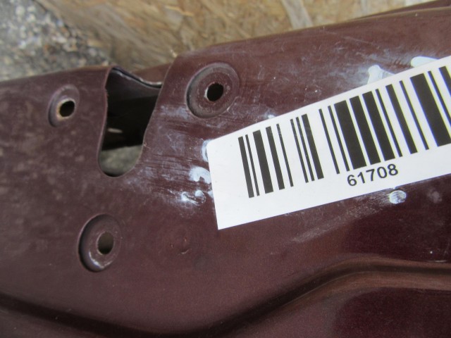 61708 Fiat Stilo 3 ajtós, barna színű jobb oldali ajtó. a képen látható sérüléssel