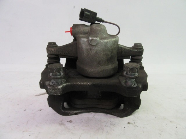 Fiat 500 1,3 Mjet bal első féknyereg 