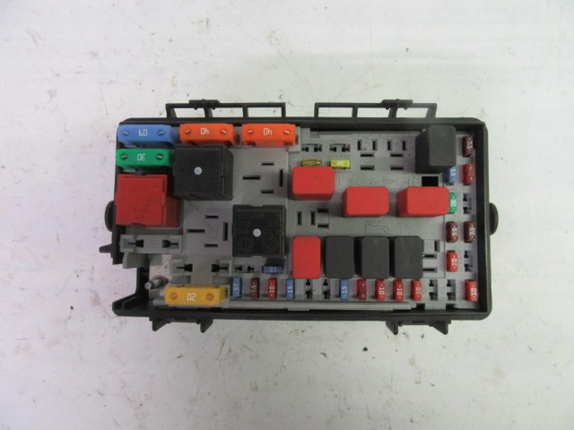 Fiat Grande Punto külső biztosíték tábla 51701703