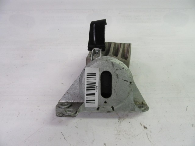 Fiat Linea 1,3 16v Mjet motortartó gumi bak 51827490