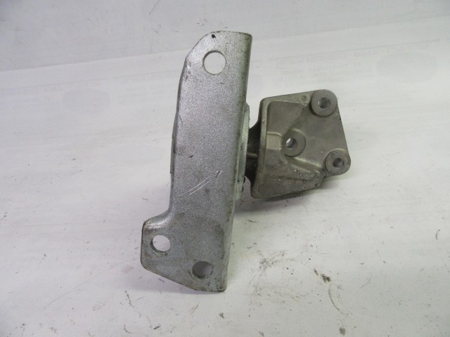 Fiat Linea 1,3 16v Mjet motortartó gumi bak 51827490