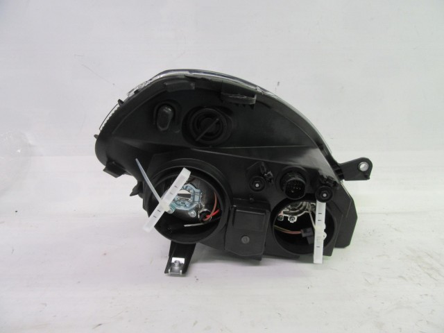 Lancia Ypsilon II. 2006-2011 utángyártott új bal első fényszóró 51786654
