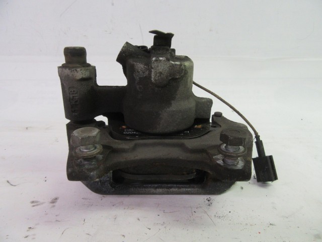 Fiat 500 1,2 benzin bal első féknyereg 