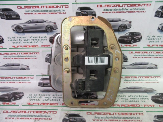 61476 Fiat Brava bal hátsó lámpa, a képen látható sérüléssel 