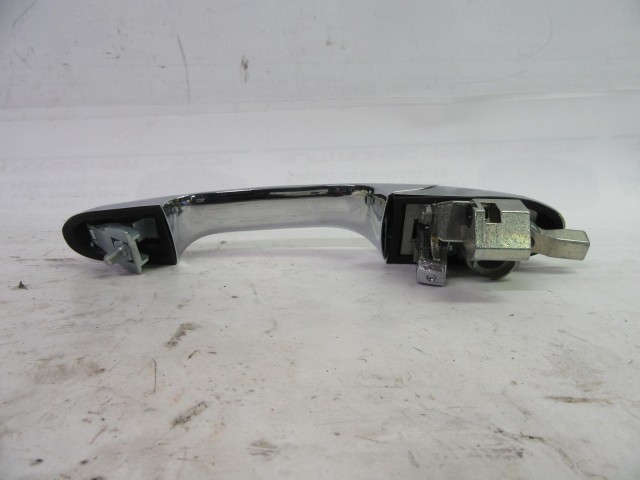 Fiat 500 utángyártott új jobb első, külső kilincs zárbetét hely nélküli 735451696