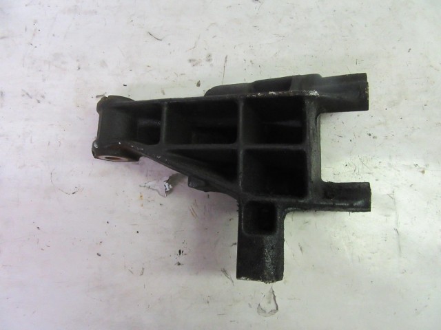 Fiat Multipla 1,9 Jtd motortartó öntvény 46744452