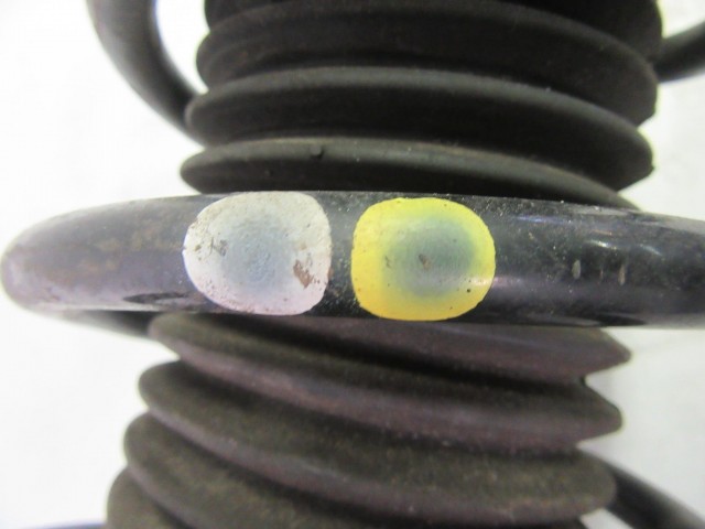 Fiat Grande Punto 1,3 Diesel, bal első lengéscsillapító fehér, citrom színjelölésű rugóval 51796542