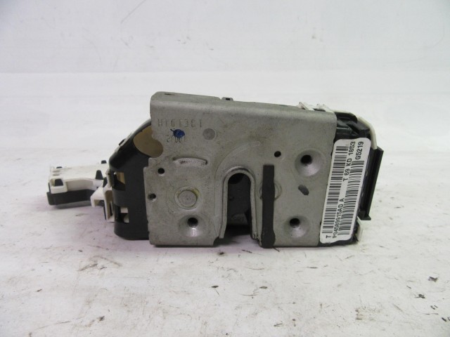Fiat Freemont bal hátsó ajtózár K04589915AD