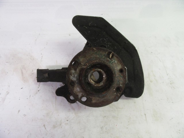 Fiat Doblo II. 1,6 16v benzin, bal első csonkállvány, kerékagy 