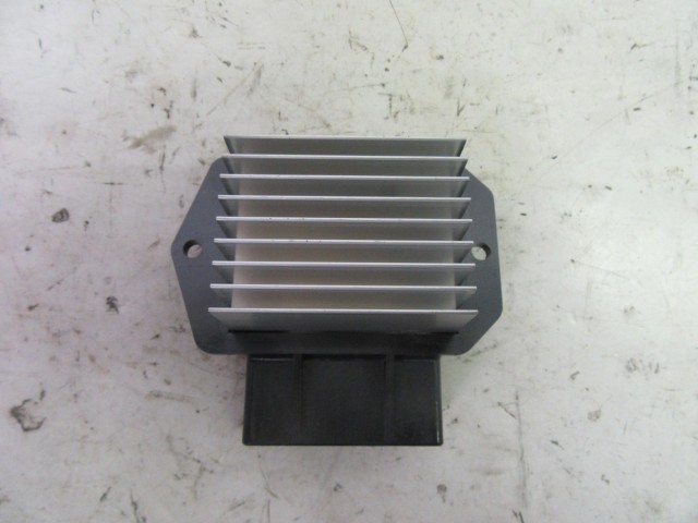 Fiat Freemont fűtőmotor előtét ellenállás K68018105AA