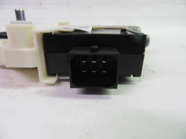 Fiat 500x gyári új, jobb első ablakemelő motor 71777185