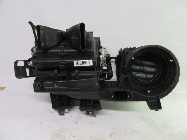 Fiat Freemont első fűtésboksz  K068105535AB