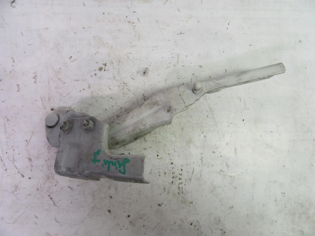 Alfa Romeo Giulietta fehér színű, jobb oldali motorháztető zsanér 50519480