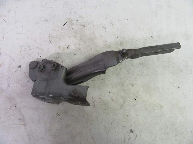 Alfa Romeo Giulietta ezüst színű, jobb oldali motorháztető zsanér 50519480